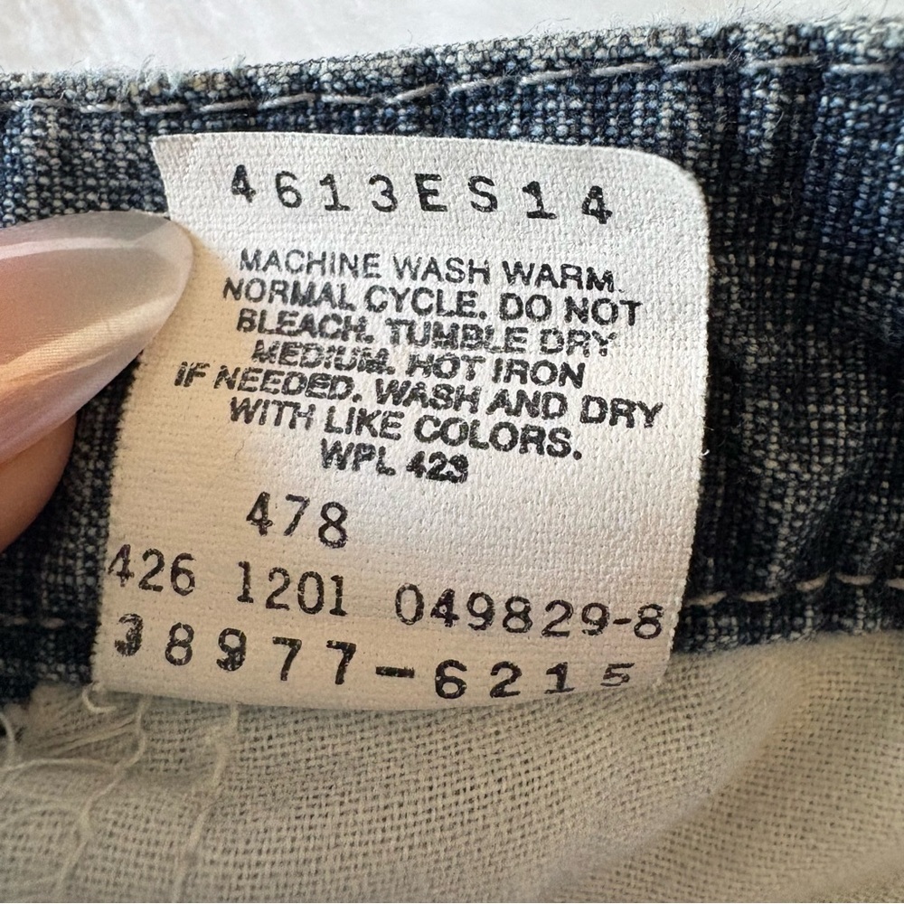 Rare Vintage 2001 Women's Levi's Denim Jean Shorts Size 10 Zipper Fly (32x4.5) - Picture 4 of 16